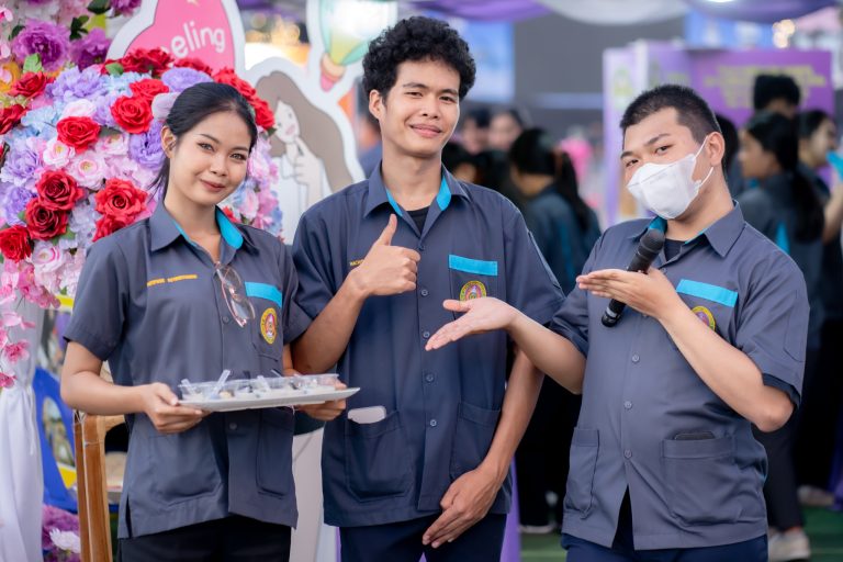 สาขาวิชาการงานอาชีพและเทคโนโลยีจัดนิทรรศการด้านอาหาร ถ่ายทอดองค์ความรู้สำรับอาหารไทย ในงานมะขามหวานนครบาลเพชรบูรณ์ 2569